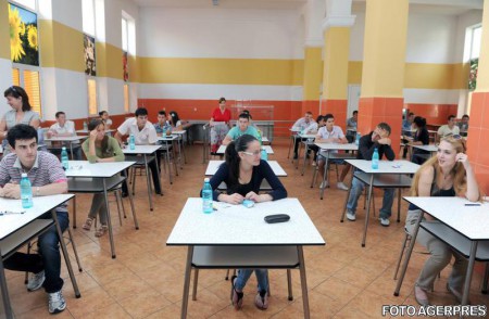 ​Evaluarea Nationala 2015 Absolventii claselor a VIII-a incep luni examenele, cu proba scrisa la Limba si literatura romana. Modele de subiecte 